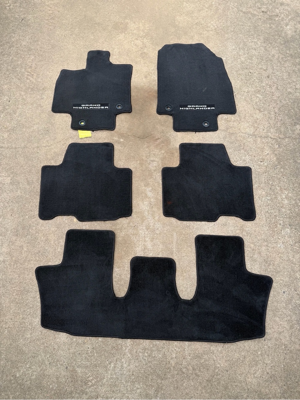 Toyota Grand Highlander Black Floor Mats - 5 piece set